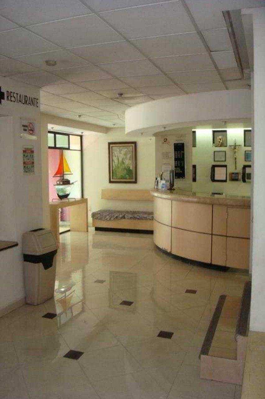 Hotel Montreal Leon Bagian luar foto